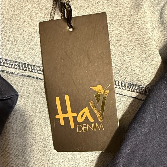 Women's Blue Jean Jacket - Picture 4 of 7